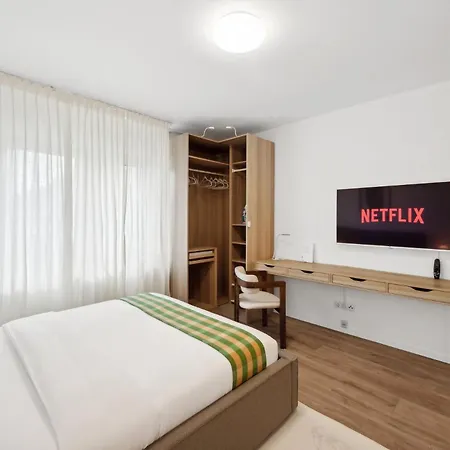 Beautiful 1-Bedroom Apartment With Kitchen, King Bed And Free Wifi In Wuppertal Exterior photo
