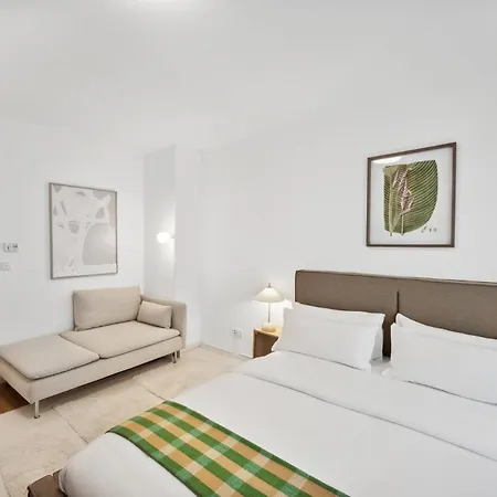 Beautiful 1-Bedroom Apartment With Kitchen, King Bed And Free Wifi In Wuppertal Exterior photo