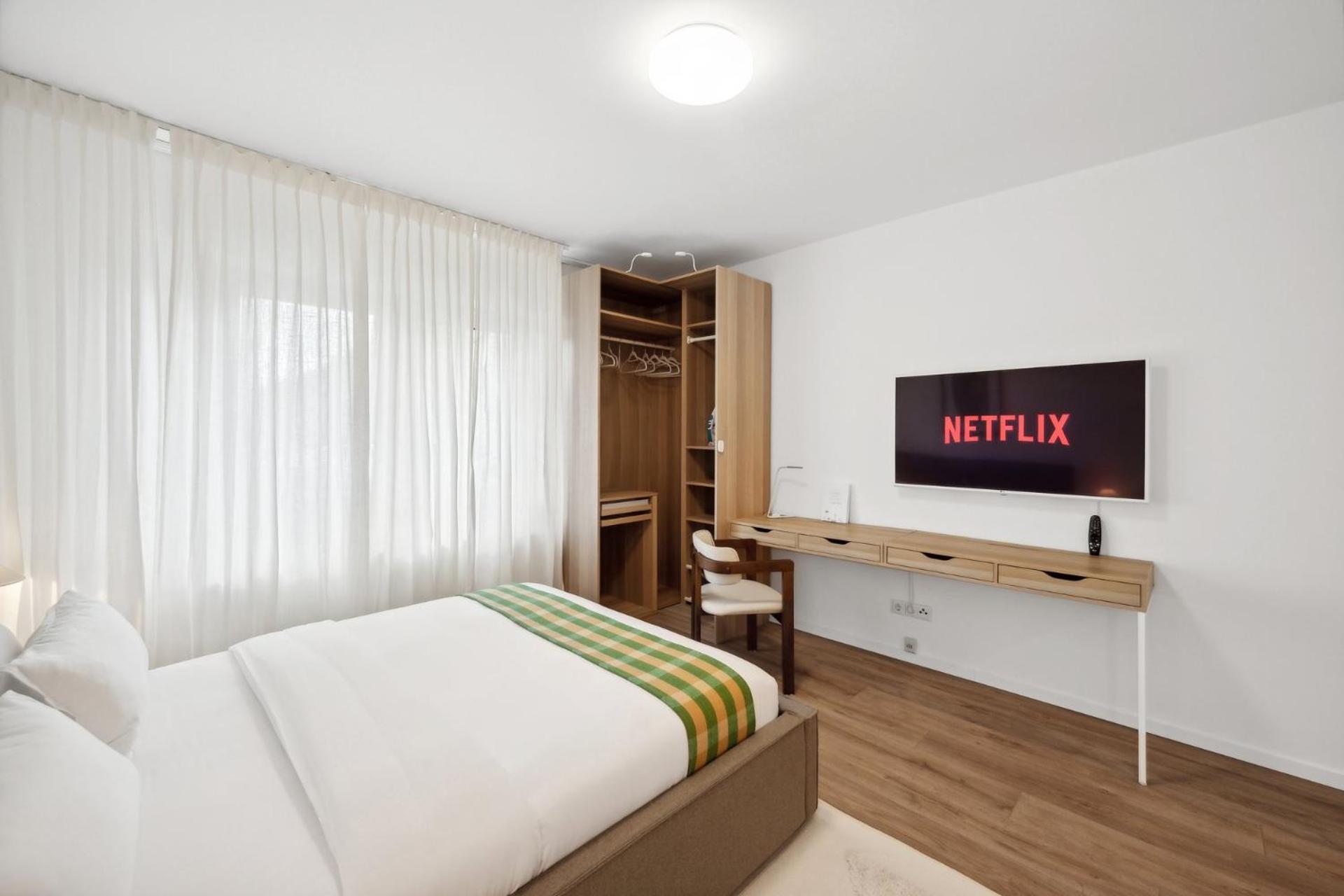 Apartment Beautiful 1-bedroom With Kitchen, King Bed And Free Wifi In Wuppertal